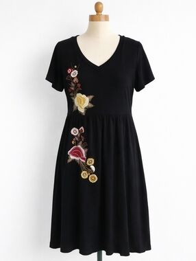 Caite Embroidered Knit Dress – Medium
